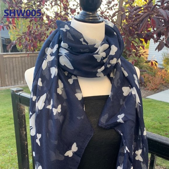 Ladies scarf - beautiful butterfly designs - Picture 1 of 6